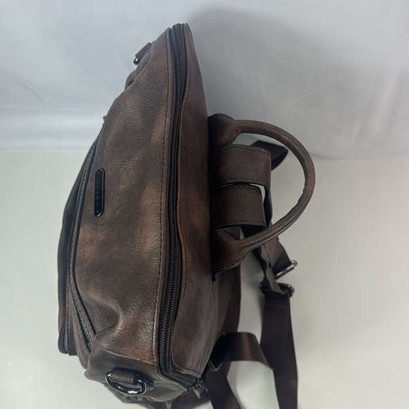 Cluci Travel Fashion Leather Designer Women's Large Backpack - Picture 4 of 16